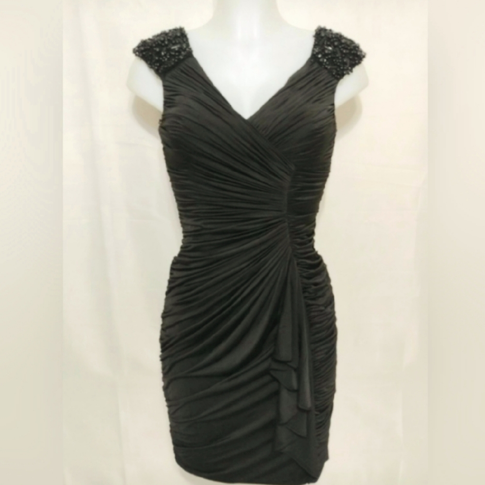 Aidan Mattox Black Ruched Bodycon Mini Dress Size 2 Elegant Cocktail Party Dress